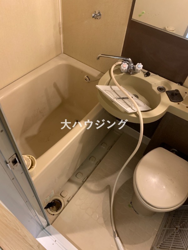 バス・シャワールーム