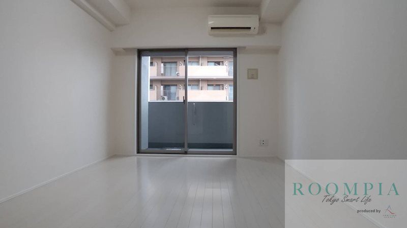 居室・リビング　エントランス