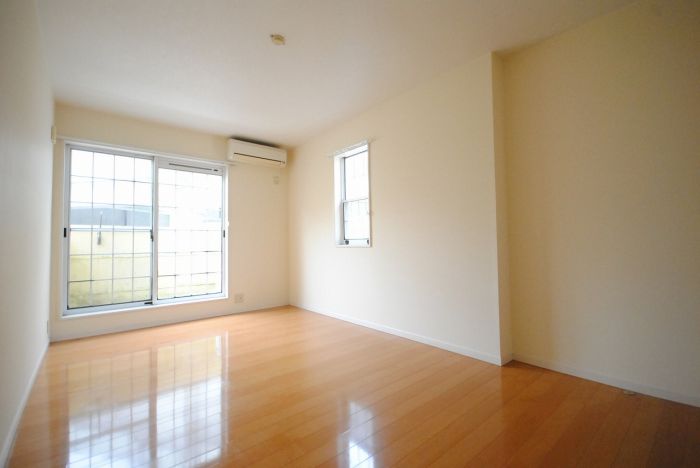 居室・リビング　ゆったり過ごせる居間です