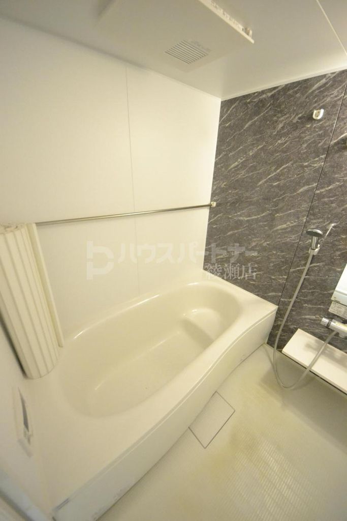 バス・シャワールーム　洗面