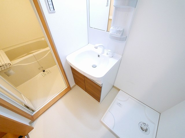 洗面設備　使いやすい洗面所です