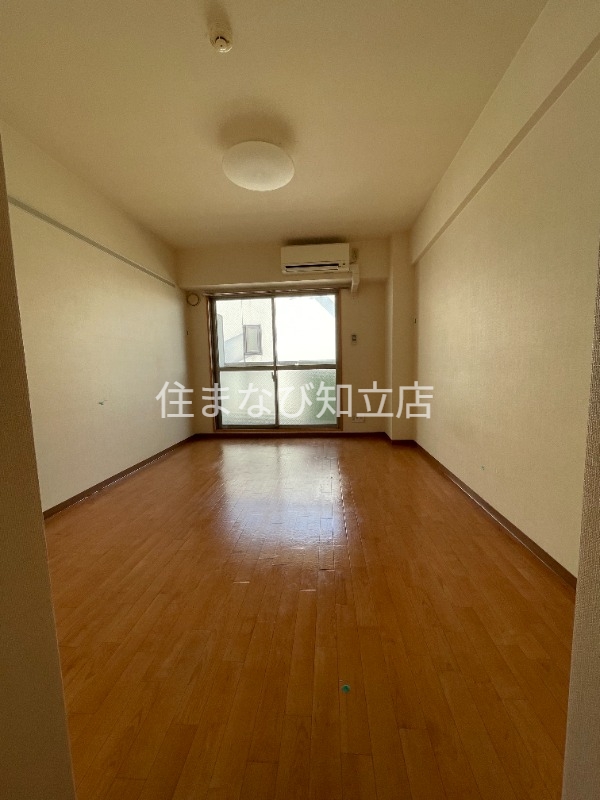 居室・リビング　同型別部屋写真