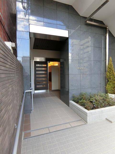 エントランス　角部屋です