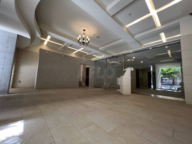 エントランス　レジュールアッシュ心斎橋リュクス　ロビー