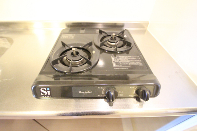 その他部屋・スペース　二口コンロで料理もはかどります