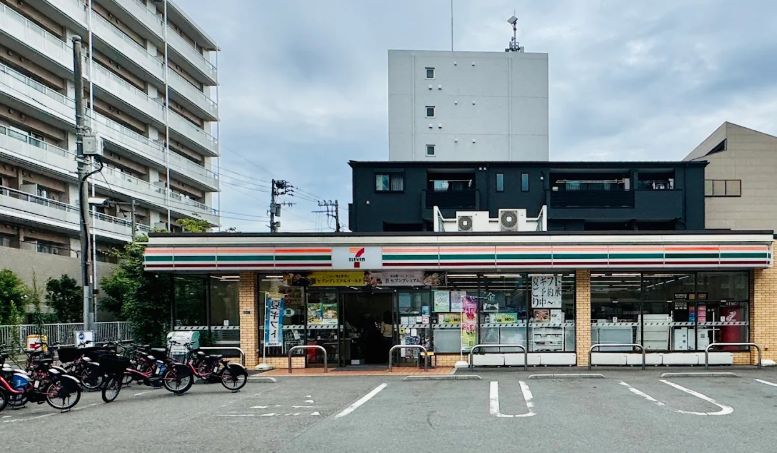 コンビニ　セブンイレブン江東三好4丁目店（コンビニ）まで236m