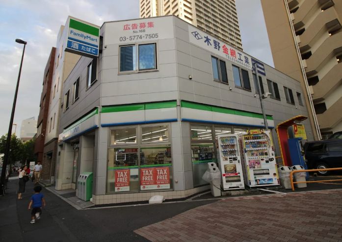 コンビニ　ファミリーマート江東白河四丁目店（コンビニ）まで310m