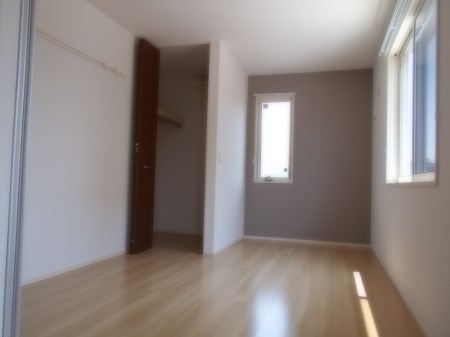 その他部屋・スペース　収納付きの洋室2部屋です。