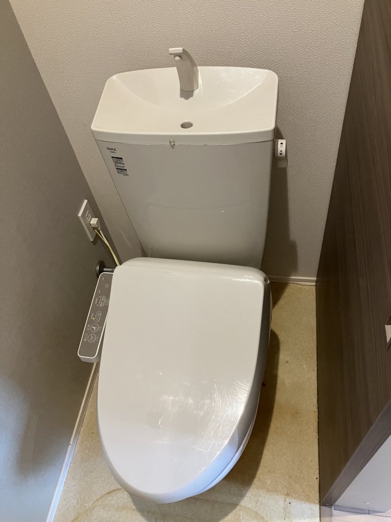 トイレ　ウォシュレット付