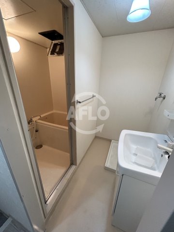 バス・シャワールーム　カーサ木津　浴室