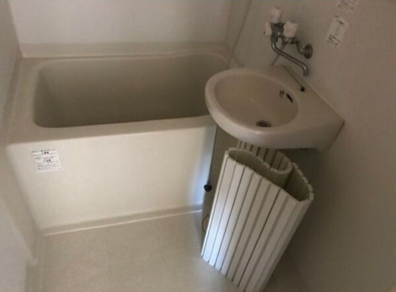 バス・シャワールーム　図面と現状に相違がある場合には現状を優先