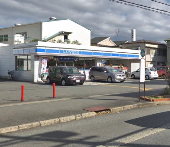 コンビニ　ローソン（コンビニ）まで973m