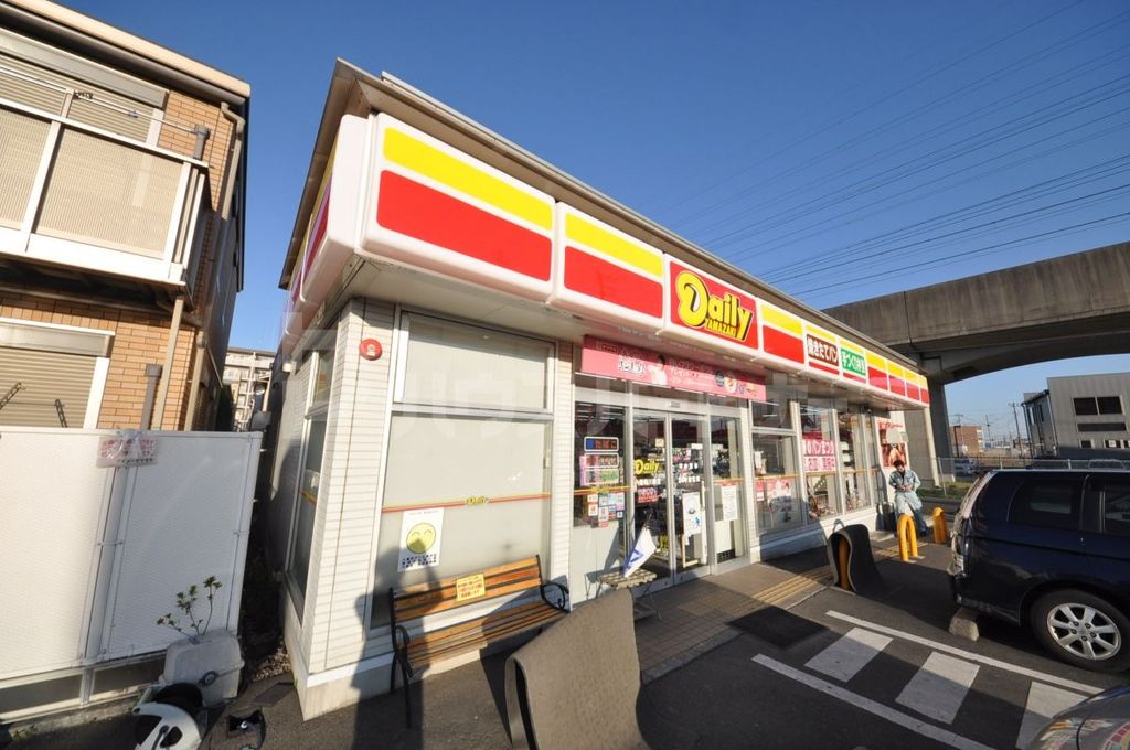コンビニ　デイリーヤマザキ八潮南川崎店（コンビニ）まで440m
