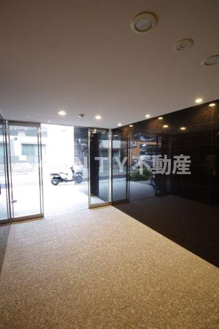 エントランス　清潔なエントランスです