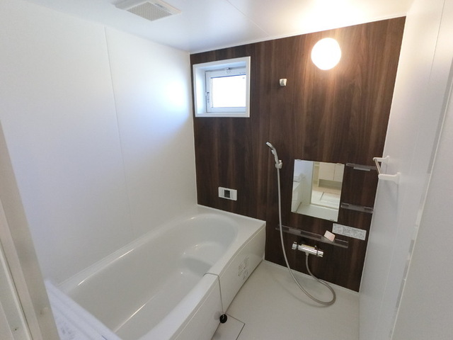 バス・シャワールーム　一坪風呂（３０５号室）