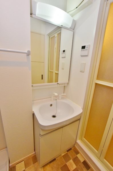 洗面設備　★シャワー付き洗面台★