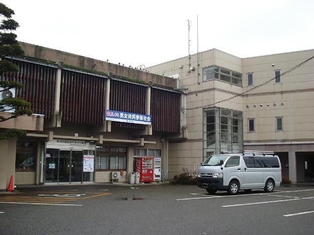 役所　新潟市西区役所黒埼出張所（役所）まで1172m