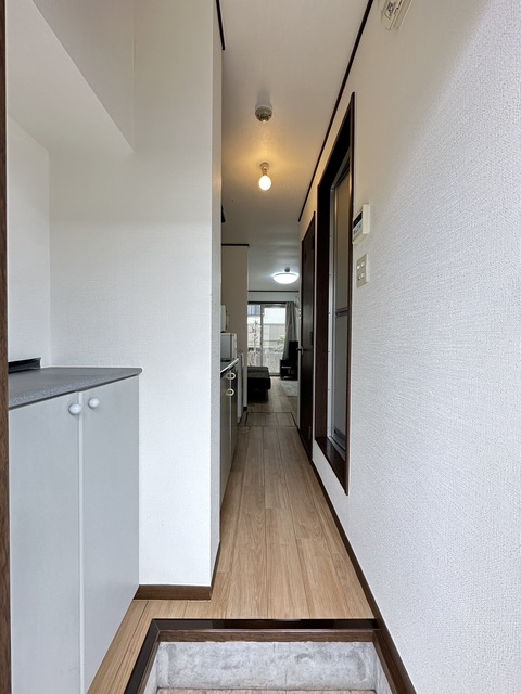 玄関　別部屋参考写真です