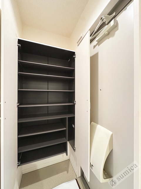 玄関　たくさんの靴を収納できるシューズボックス♪♪