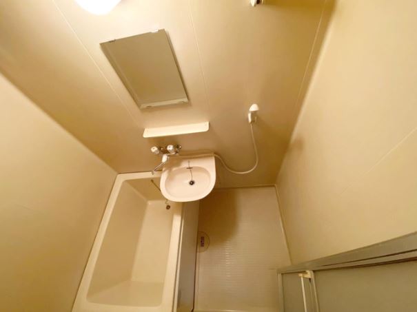 バス・シャワールーム　※同物件、別部屋の写真です。