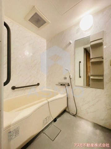 バス・シャワールーム　同マンション別部屋参考写真