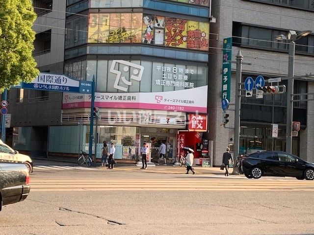 コンビニ　セブンイレブン 広島紙屋町店（コンビニ）まで880m