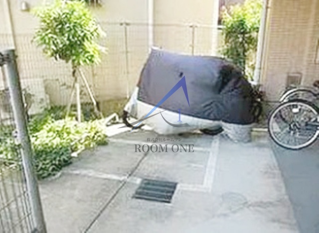 その他共有部分　バイク置き場です。