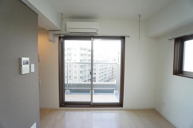 居室・リビング　キッチン