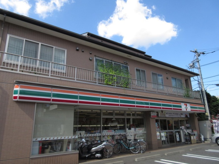 コンビニ　セブンイレブン三鷹下連雀９丁目店（コンビニ）まで450m