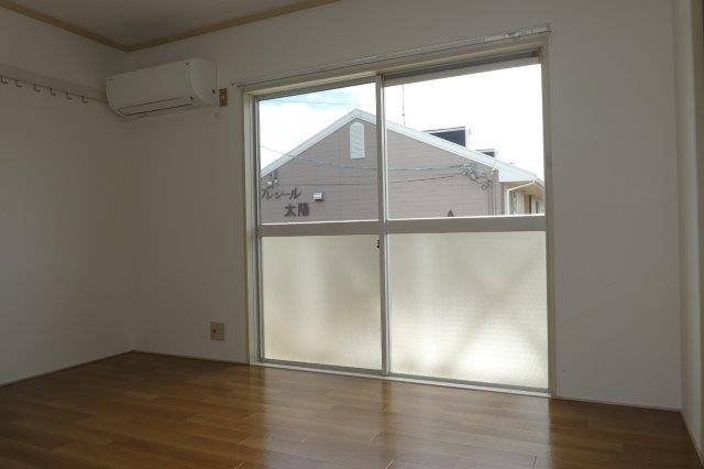 居室・リビング　洋室