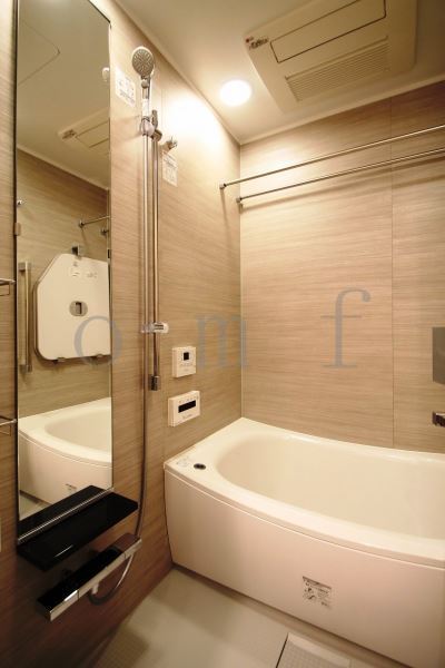 バス・シャワールーム　追炊き機能浴室乾燥機付きバス