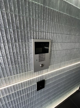 セキュリティ　不審者、勧誘員をシャットアウトできるオートロックです♪