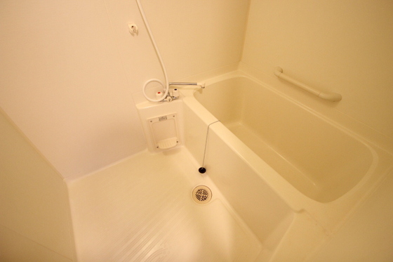 バス・シャワールーム　※別部屋の写真です