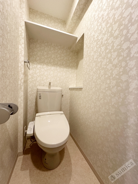 トイレ　温水洗浄便座付き♪♪