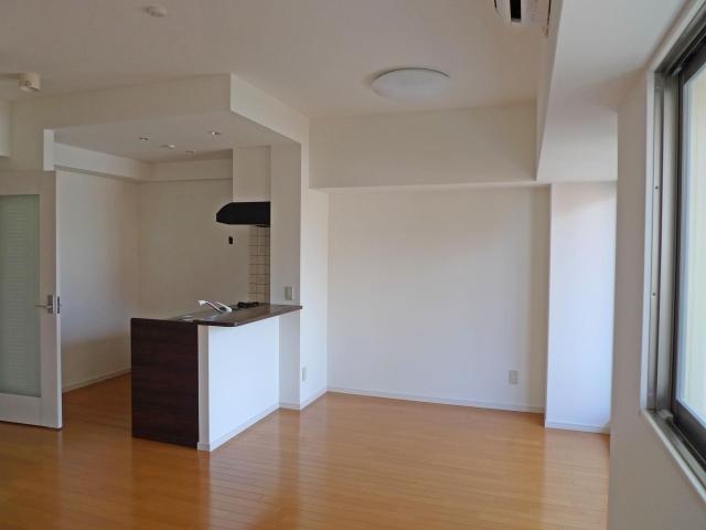 居室・リビング　※同タイプ部屋の写真です。