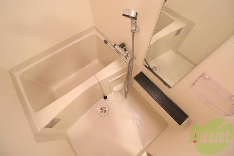 バス・シャワールーム　お湯に浸かって１日の疲れを癒やしてください