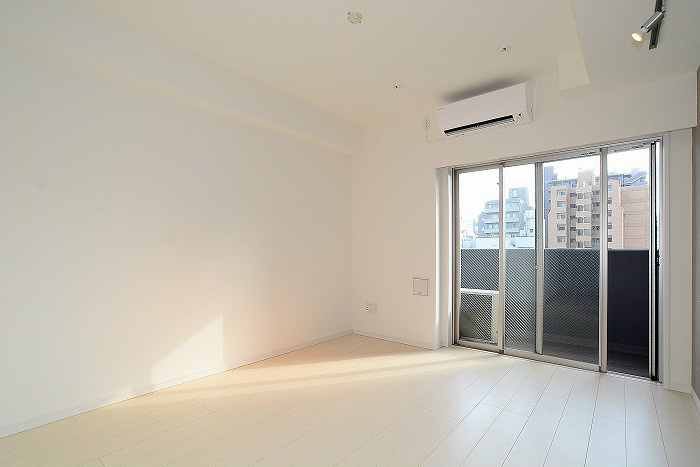 居室・リビング　※カラータイプ異なります。