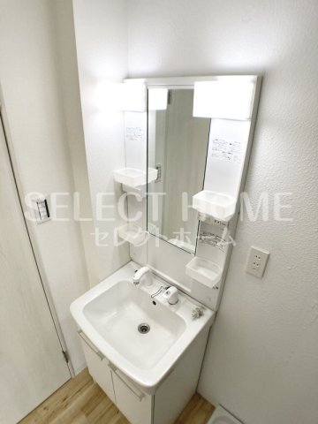 洗面設備　独立洗面台で身支度をすべて済ませてしまいましょう