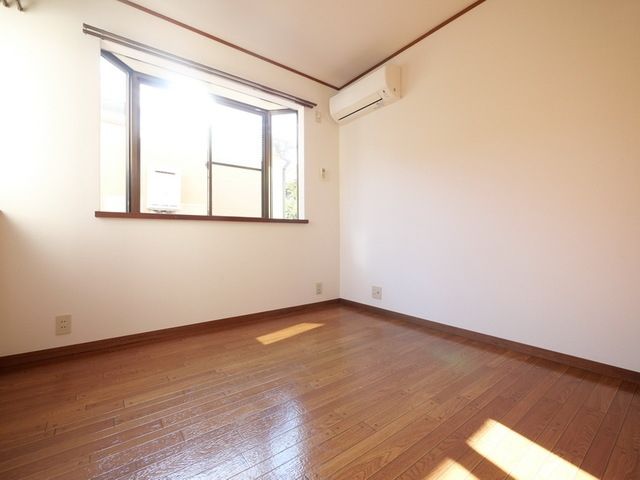 居室・リビング　★明るいリビングフロアの様子★