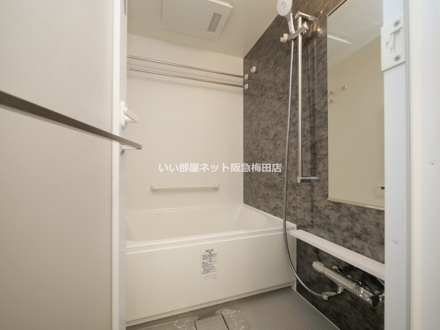 バス・シャワールーム　画像と現状が異なる場合は現状優先となります。