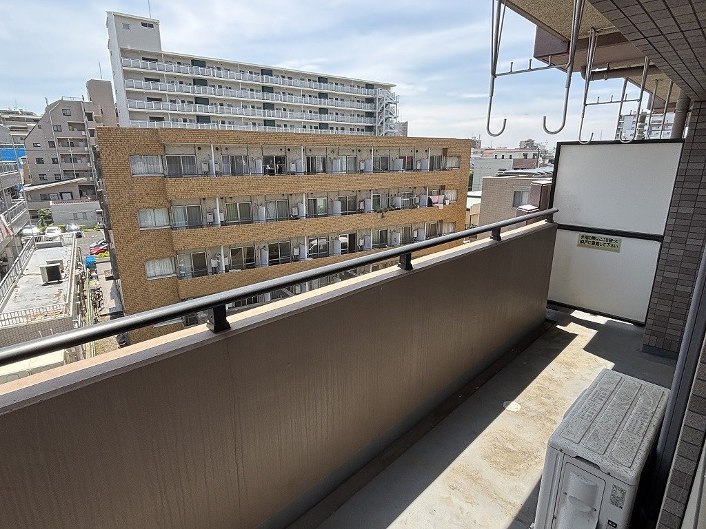 バルコニー　陽当り良好のバルコニー