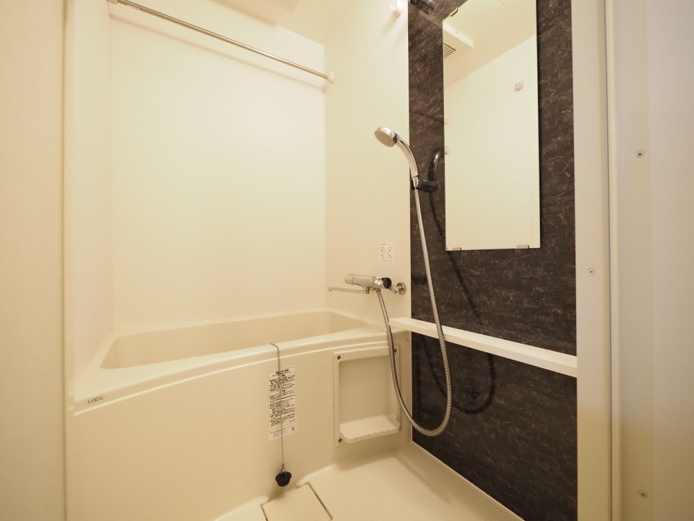 バス・シャワールーム　ゆったり過ごせるお風呂です