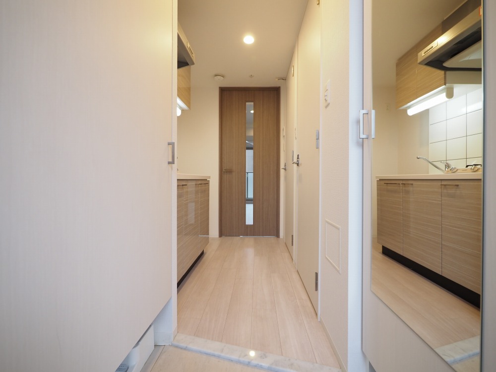 玄関　収納もある玄関です