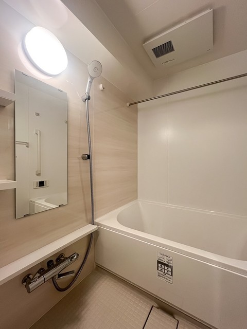 バス・シャワールーム　※写真は同タイプ住戸です。