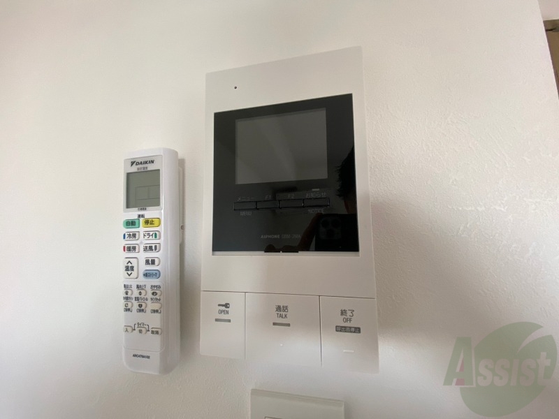 セキュリティ　ＴＶモニター付インターホンです。来客者の顔が見えるので安心！