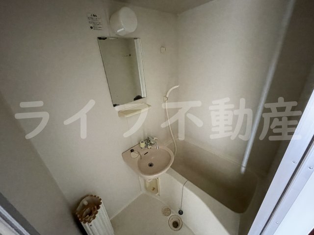 バス・シャワールーム　お風呂で日々の疲れを落としましょう