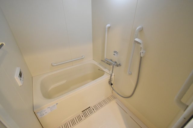 バス・シャワールーム　※同タイプのお部屋の写真を掲載しております