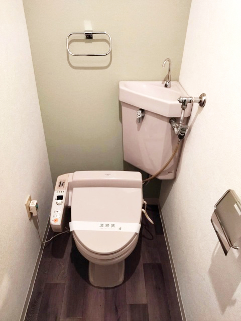 トイレ　ウォシュレット設置済みです！