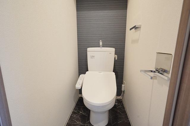 京阪中之島線 なにわ橋駅 徒歩8分 15階建 築7年のトイレ写真