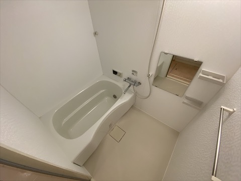 バス・シャワールーム　便利な追い焚き機能、浴室乾燥機付き♪